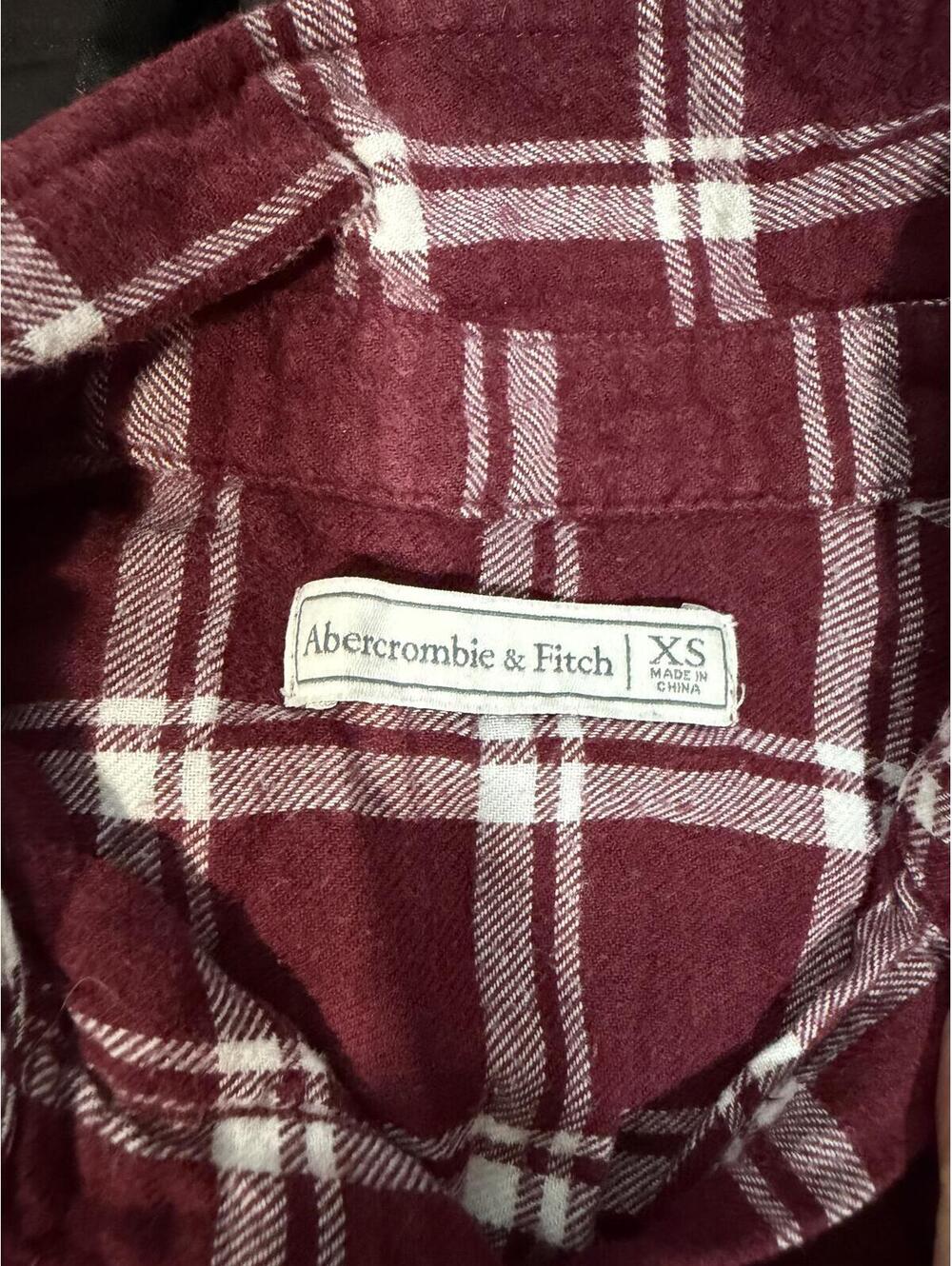 Abercrombie & Fitch Women's XS Burgundy Plaid Button-Up Shirt‎ - Picture 3 of 4